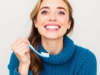 10 Daily Oral Care Habits for a Smile